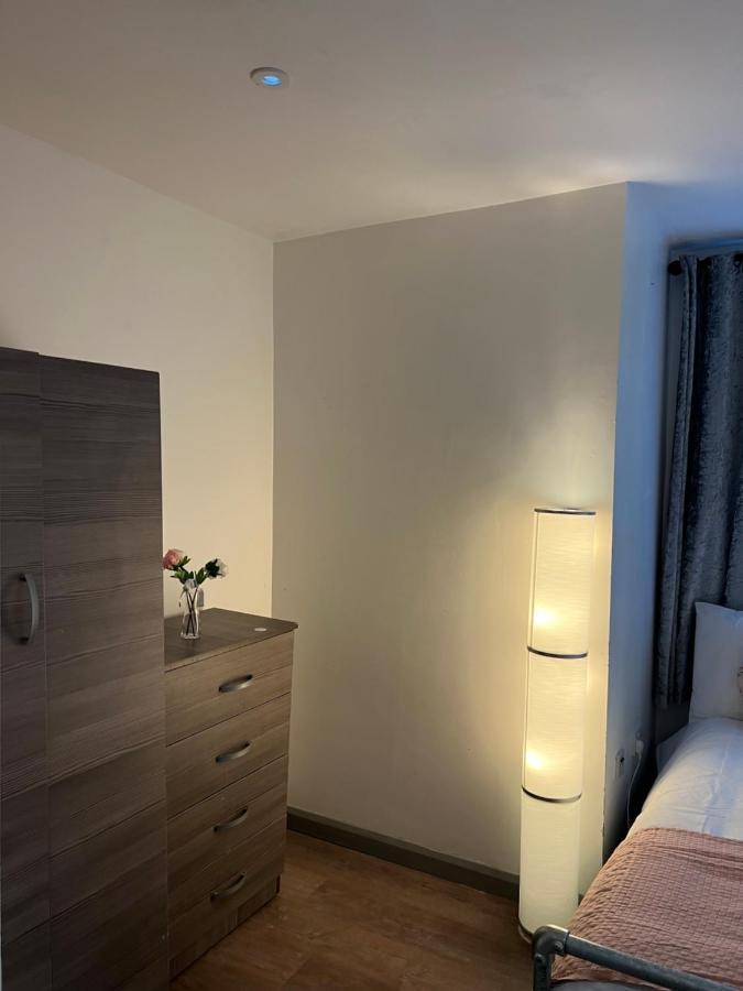 3 Bedroom Flat In King'S Cross, St Pancras'S. 2 Minutes To Euston. Лондон Екстер'єр фото